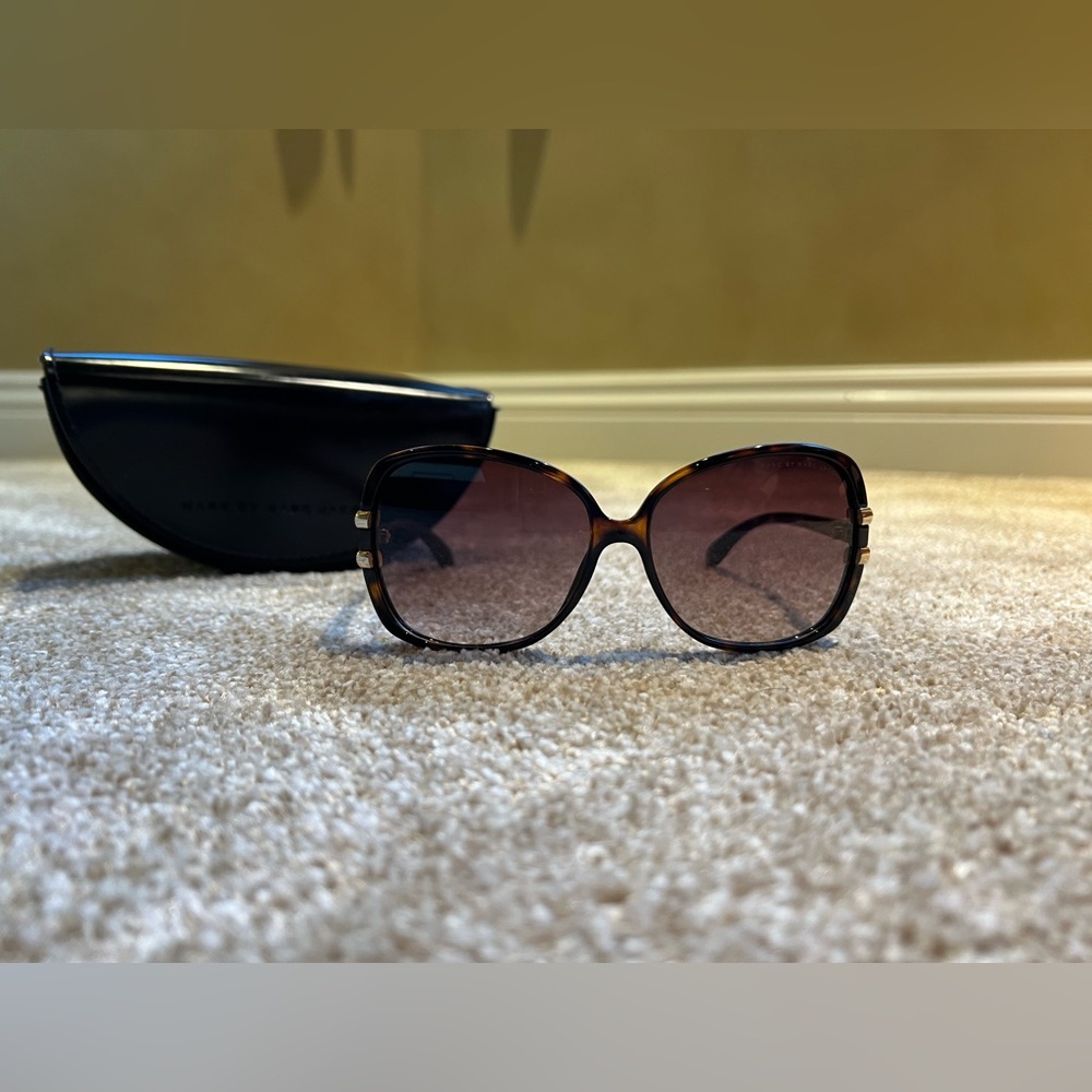 Marc Jacobs Square Sunglasses